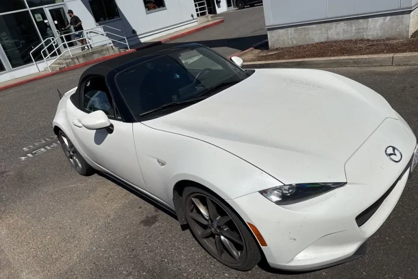 2022 Mazda MX-5 Miata Miata Grand Touring photo 1