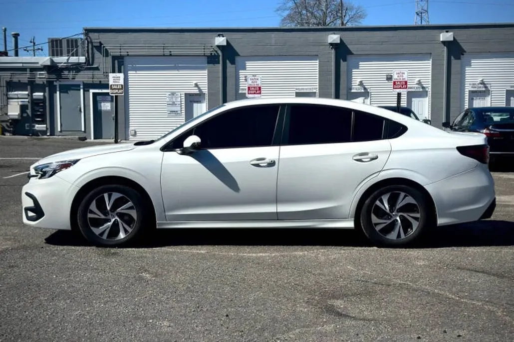 2023 Subaru Legacy Premium photo 1