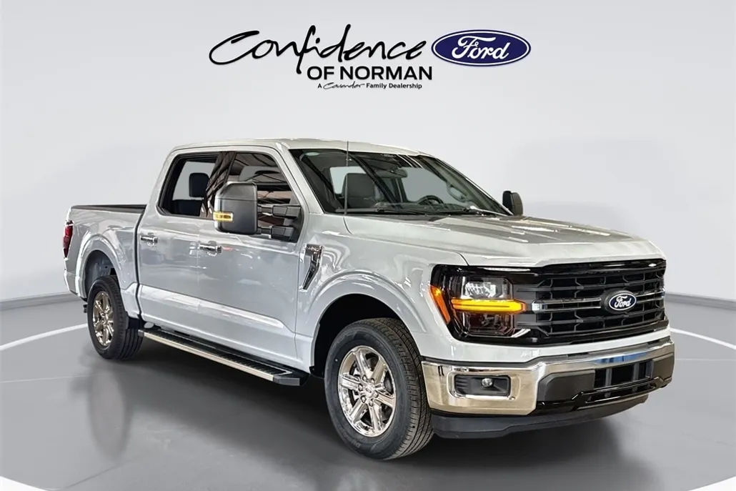 2025 Ford F-150 XLT photo 1