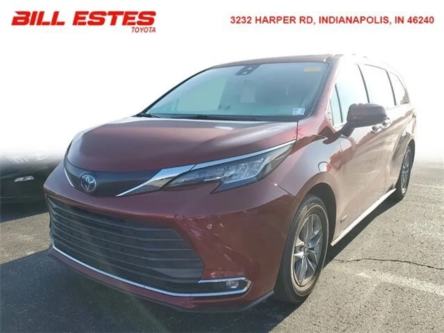 2021 Toyota Sienna XLE photo 1