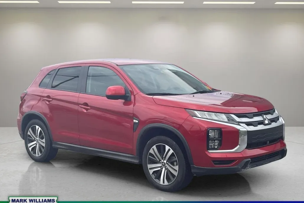 2023 Mitsubishi Outlander Sport ES photo 1
