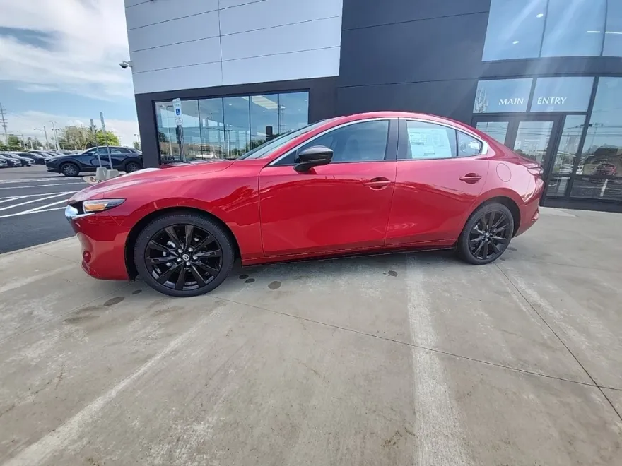 2025 Mazda Mazda3 2.5 Select Sport photo 1