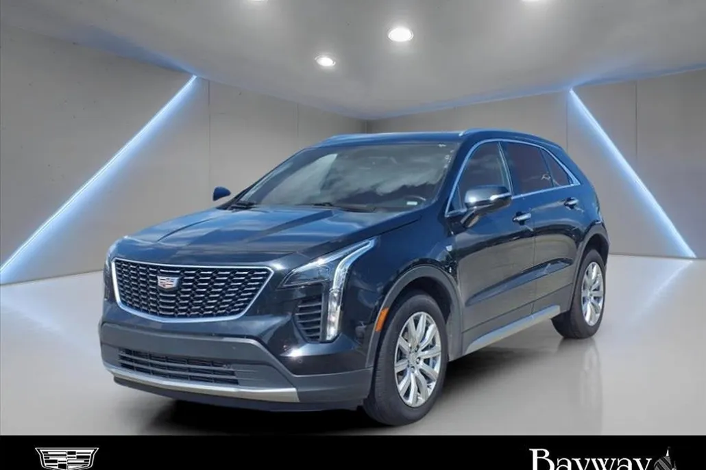2023 Cadillac XT4 Premium Luxury photo 1