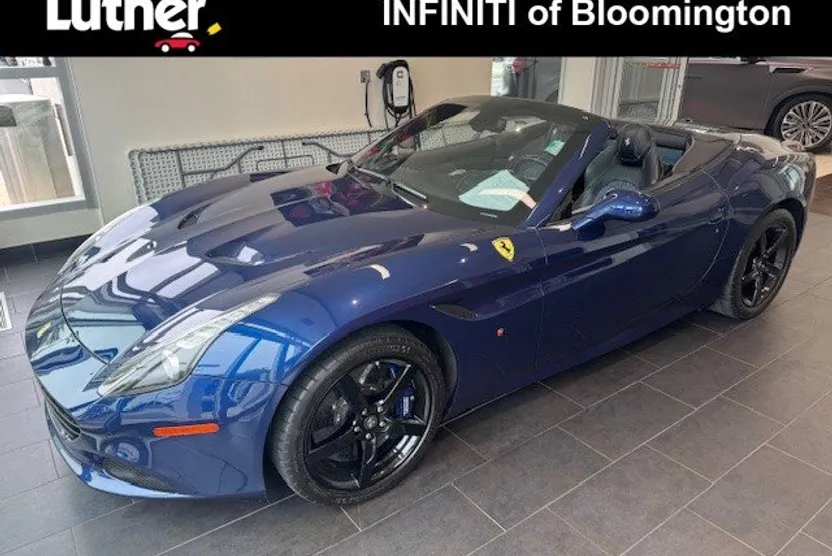 2015 Ferrari California T photo 1