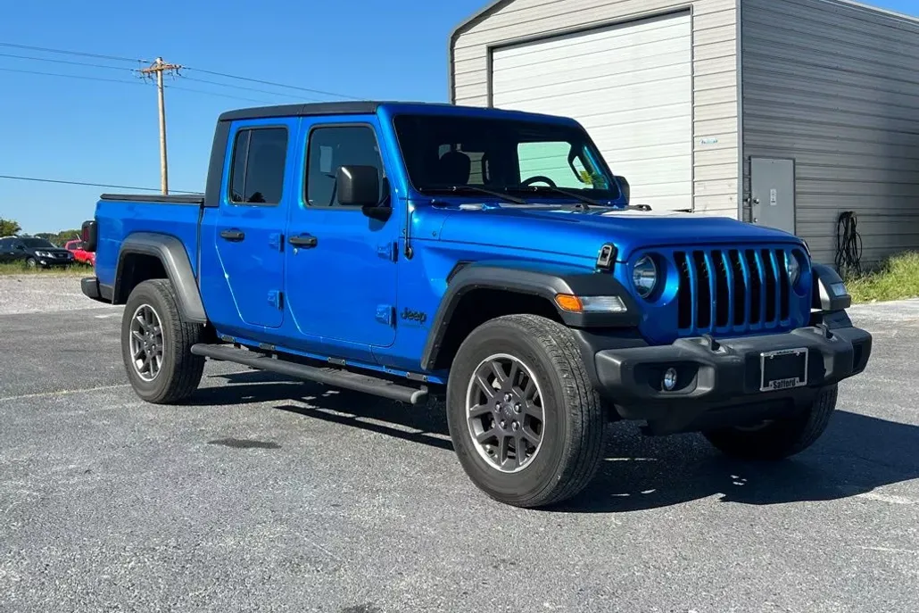 2020 Jeep Gladiator Sport photo 1