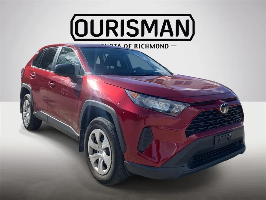 2022 Toyota RAV4 LE photo 1