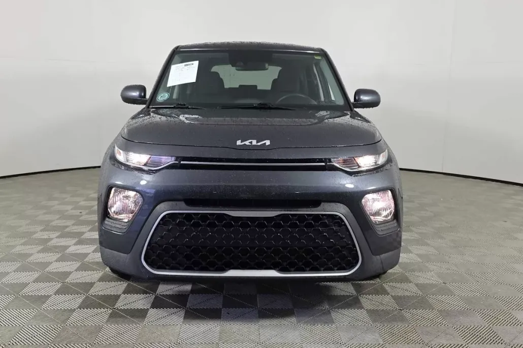 2022 Kia Soul LX photo 1