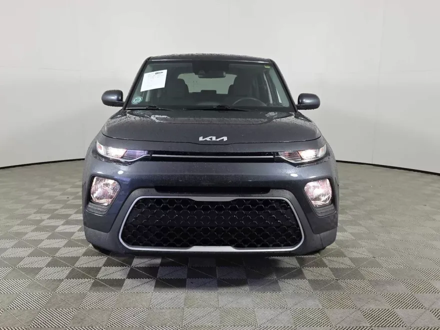 2022 Kia Soul LX photo 1