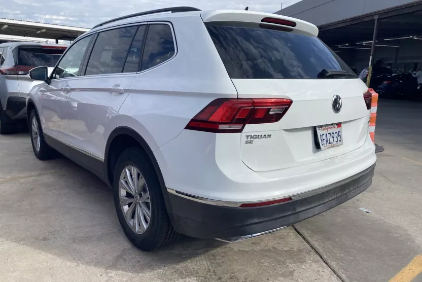 2018 Volkswagen Tiguan SE photo 1