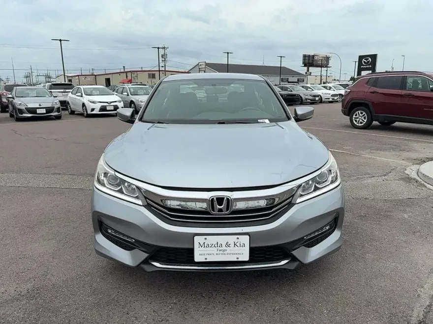 2017 Honda Accord Sport SE photo 1