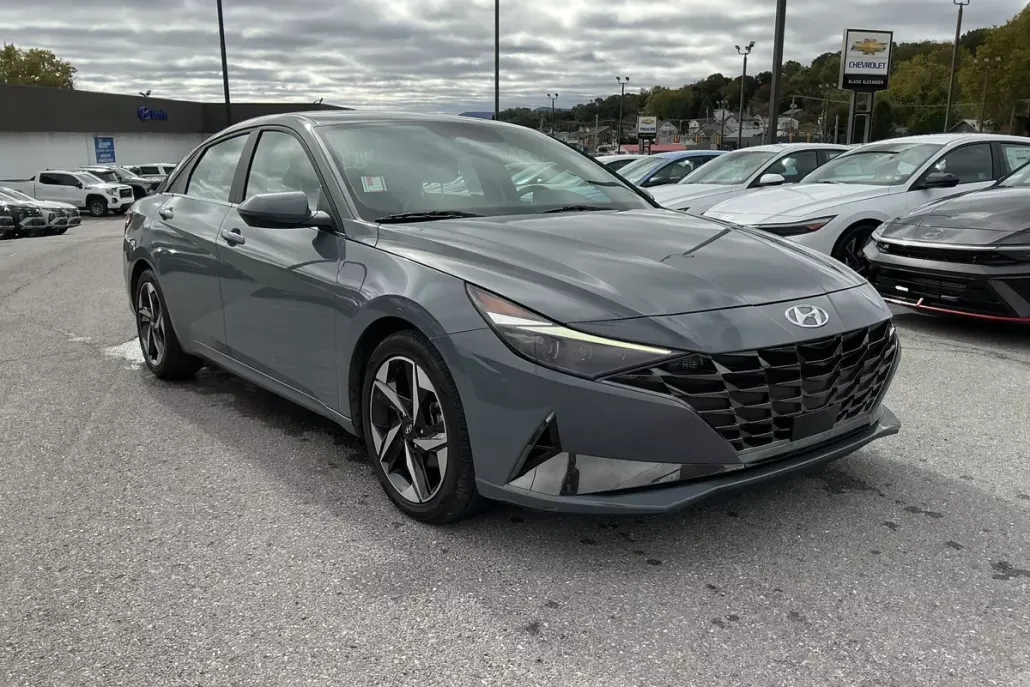 2021 Hyundai Elantra Limited photo 1