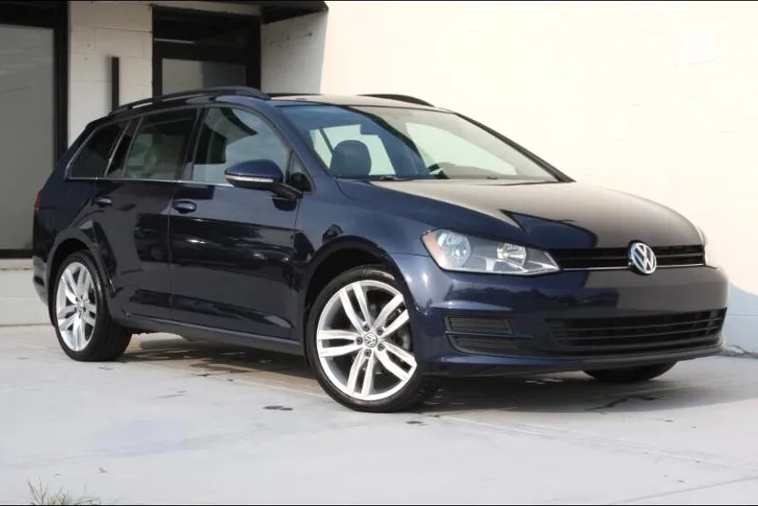 2015 Volkswagen Golf SportWagen TDI S photo 1