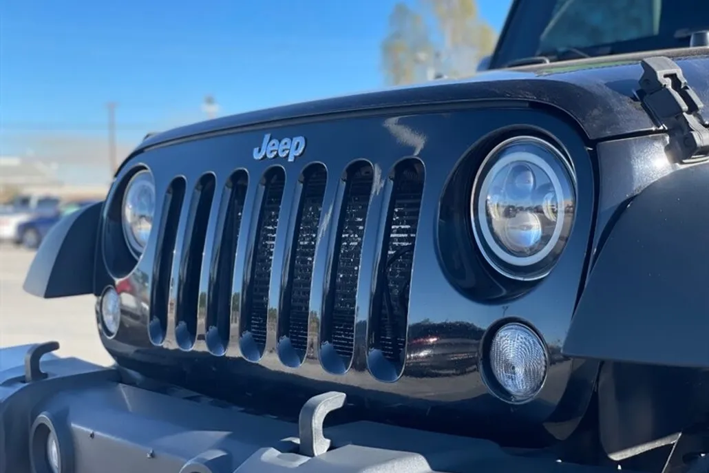 2017 Jeep Wrangler Sport S photo 1