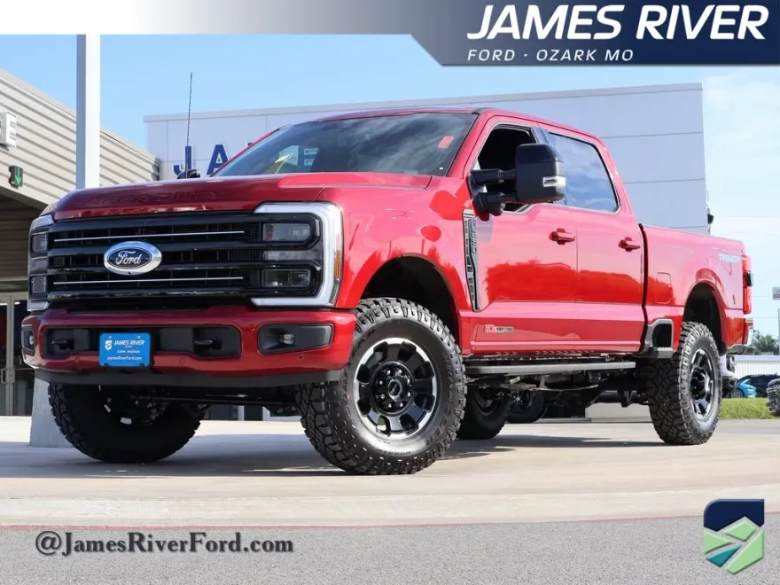2025 Ford F-250 Platinum photo 1