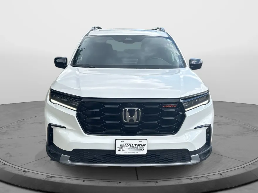 2024 Honda Pilot TrailSport photo 1