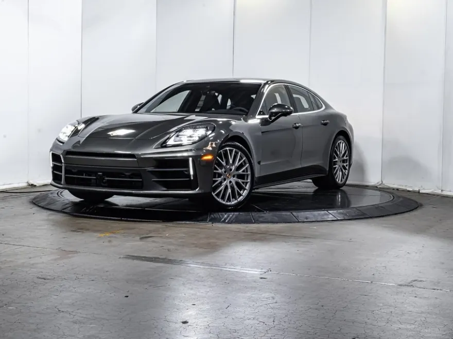 2025 Porsche Panamera 4 photo 1