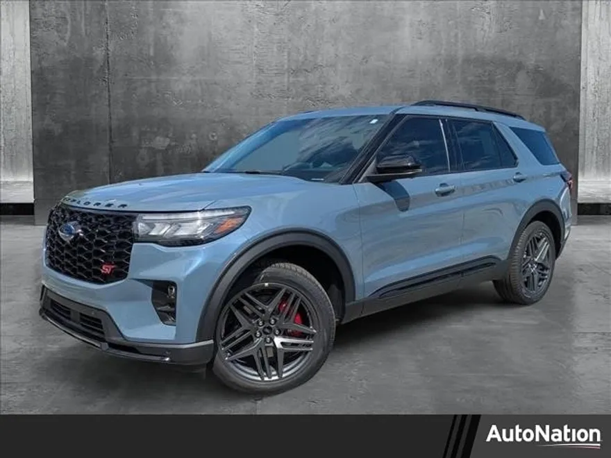 2025 Ford Explorer ST photo 1