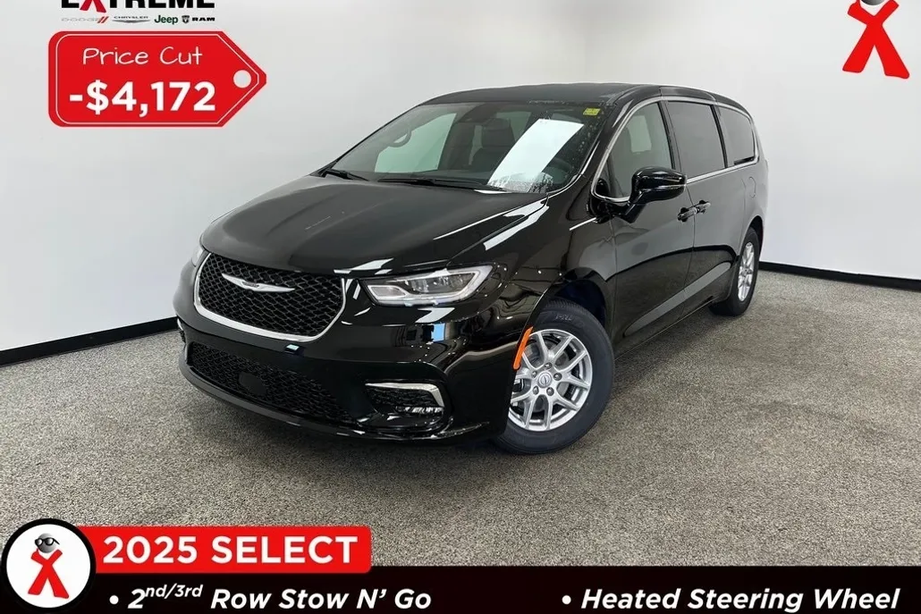 2025 Chrysler Pacifica photo 1
