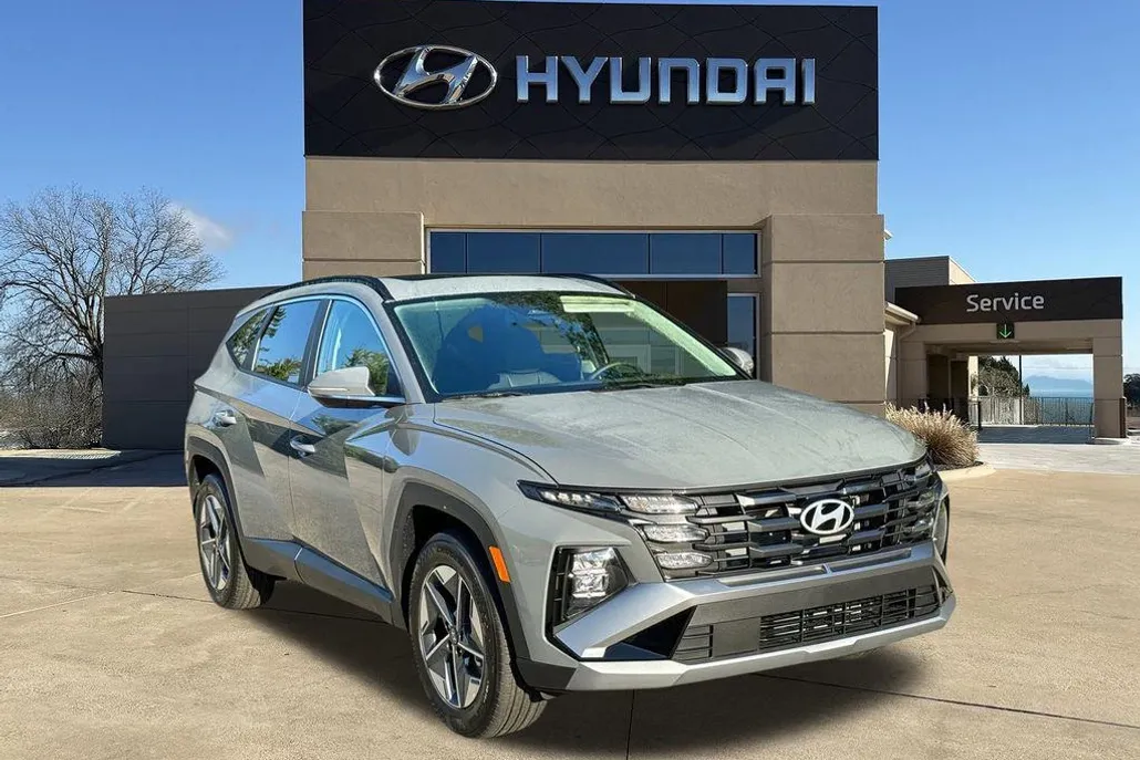 2025 Hyundai Tucson SEL photo 1