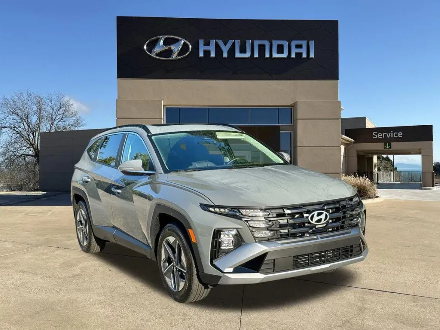 2025 Hyundai Tucson SEL photo 1