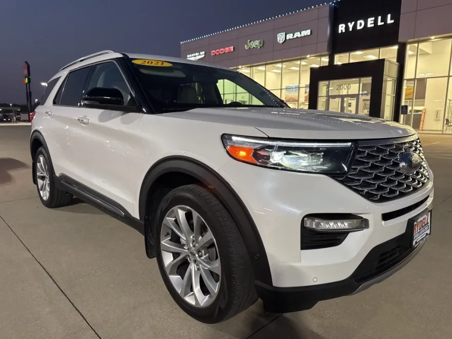 2021 Ford Explorer Platinum photo 1