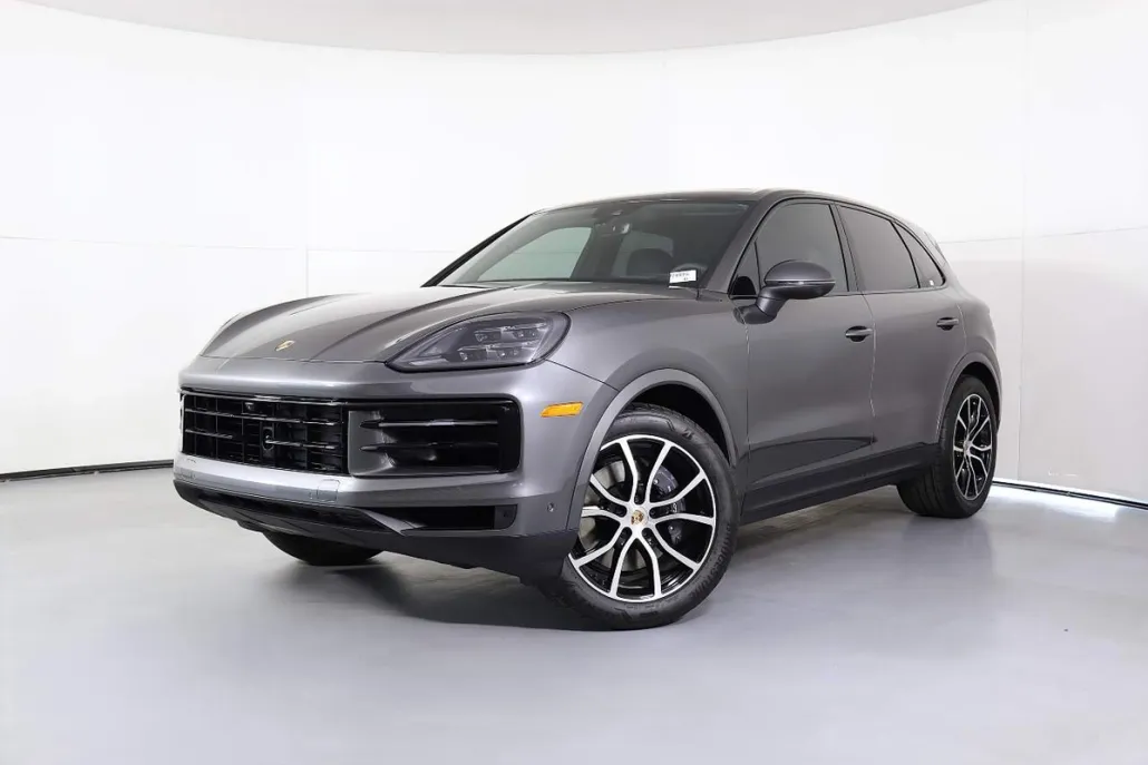 2025 Porsche Cayenne photo 1