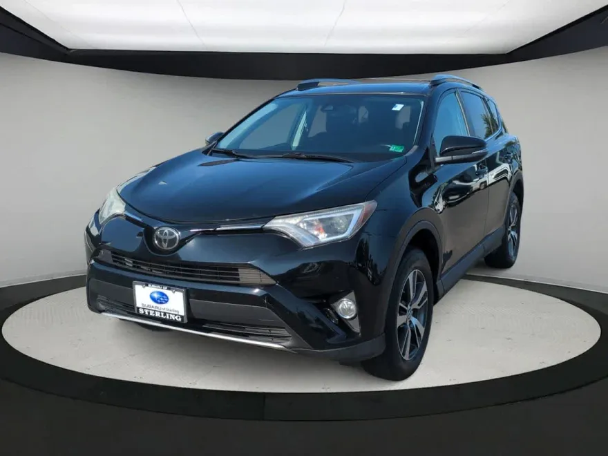 2018 Toyota RAV4 XLE photo 4