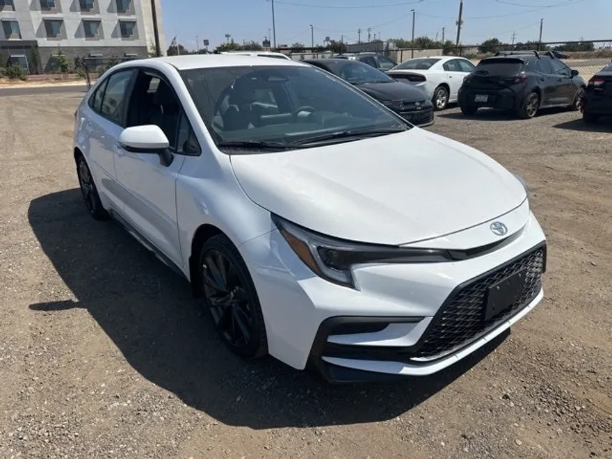 2025 Toyota Corolla SE photo 1
