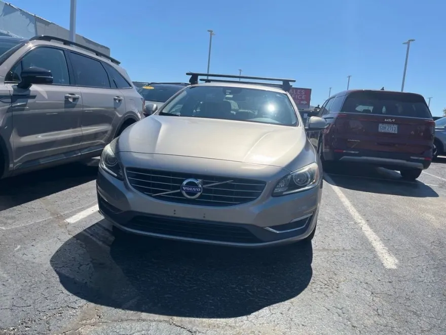 2014 Volvo S60 T5 photo 1