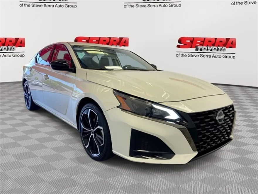 2025 Nissan Altima 2.5 SR photo 1
