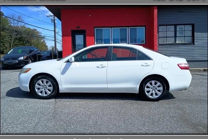 2008 Toyota Camry LE V6 photo 1