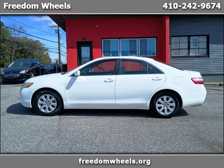 2008 Toyota Camry LE V6 photo 1