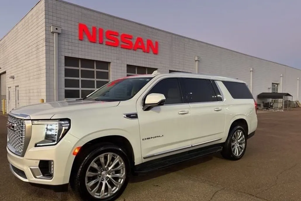 2023 Gmc Yukon XL Denali photo 1