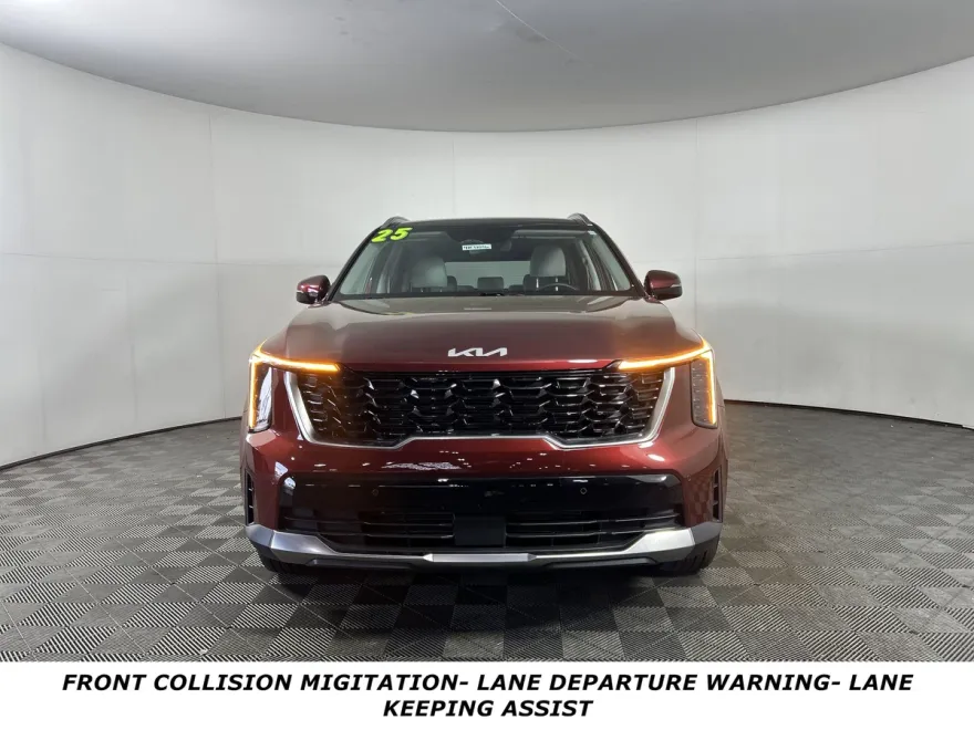 2025 Kia Sorento S photo 1