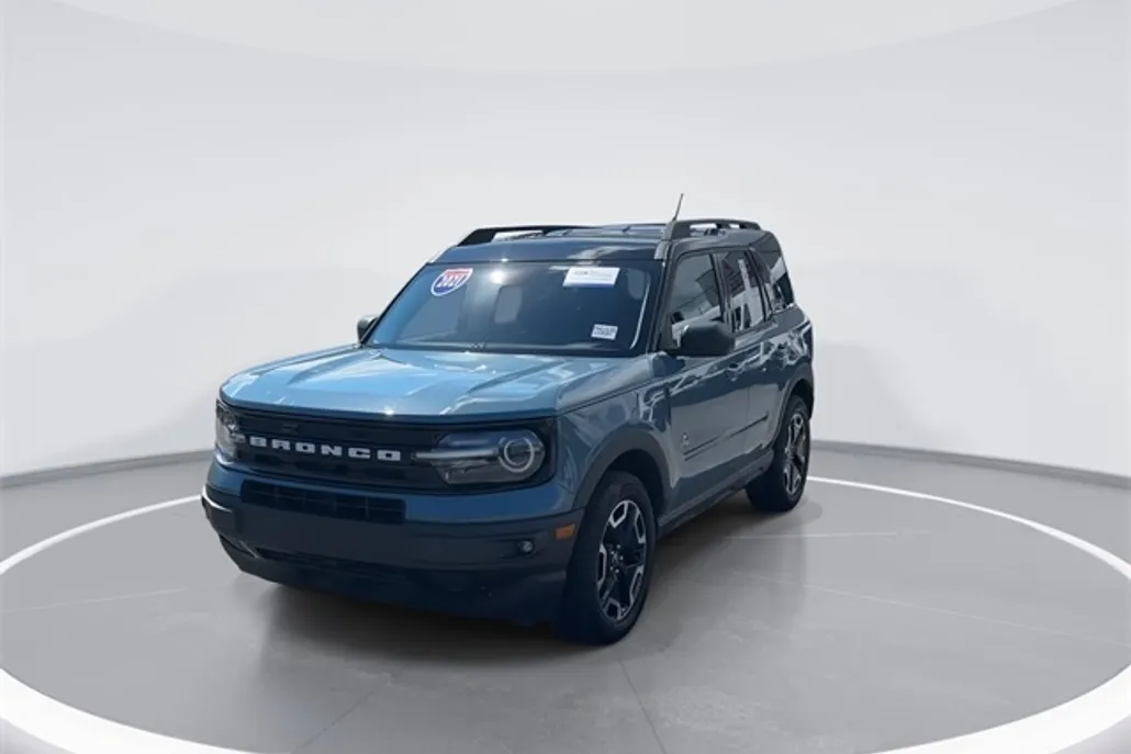 2021 Ford Bronco Sport Outer Banks photo 1
