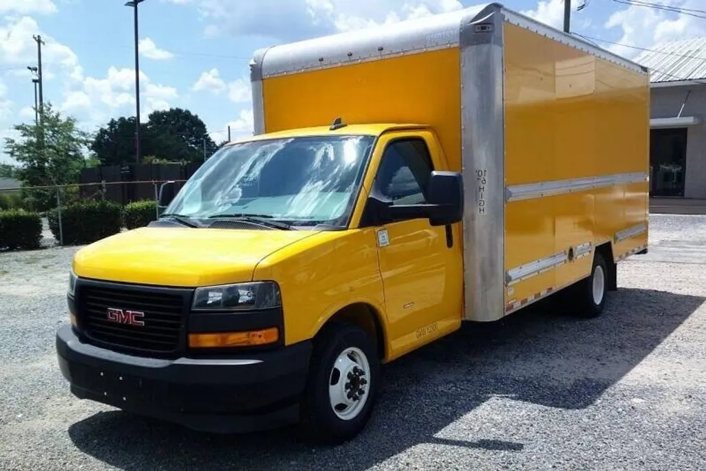 2021 Gmc Savana 3500 Cutaway photo 1