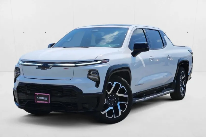 2024 Chevrolet Silverado EV RST photo 1