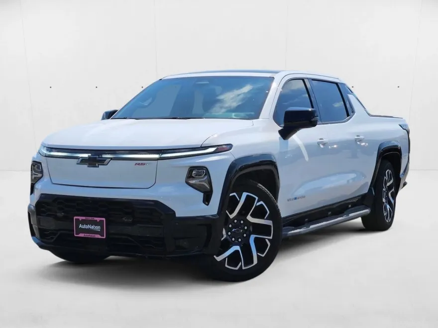2024 Chevrolet Silverado EV RST photo 1
