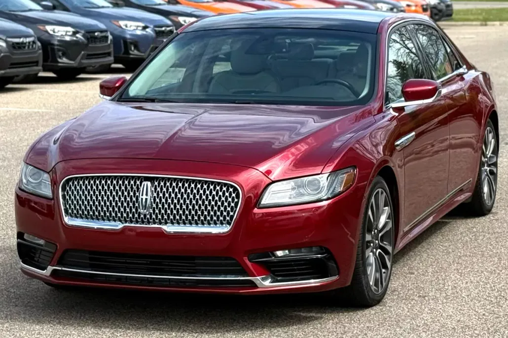 2017 Lincoln Continental Reserve photo 1