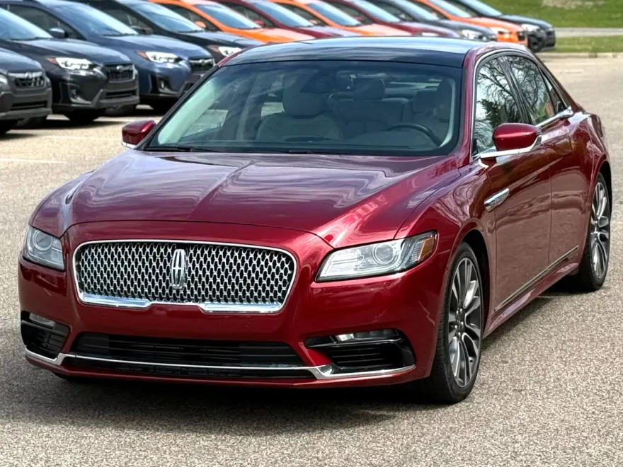 2017 Lincoln Continental Reserve photo 1