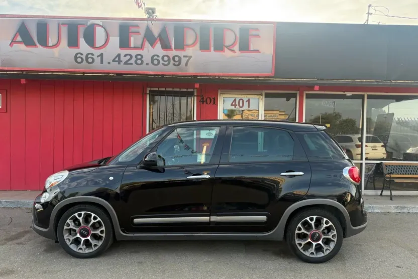 2014 Fiat 500L Trekking photo 1