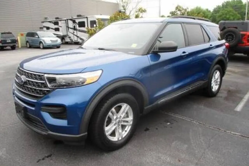 2020 Ford Explorer XLT photo 1