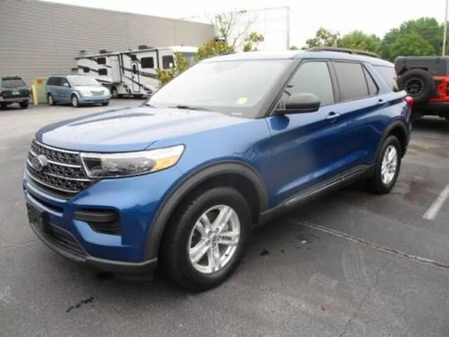 2020 Ford Explorer XLT photo 1