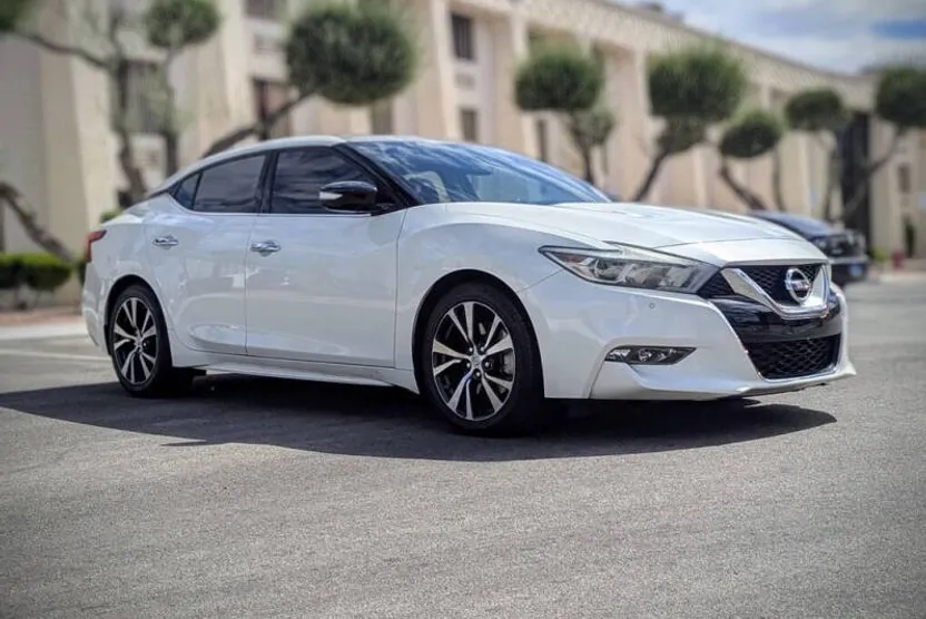 2016 Nissan Maxima S photo 1