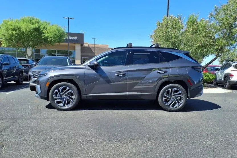 2025 Hyundai Tucson Hybrid Limited photo 1