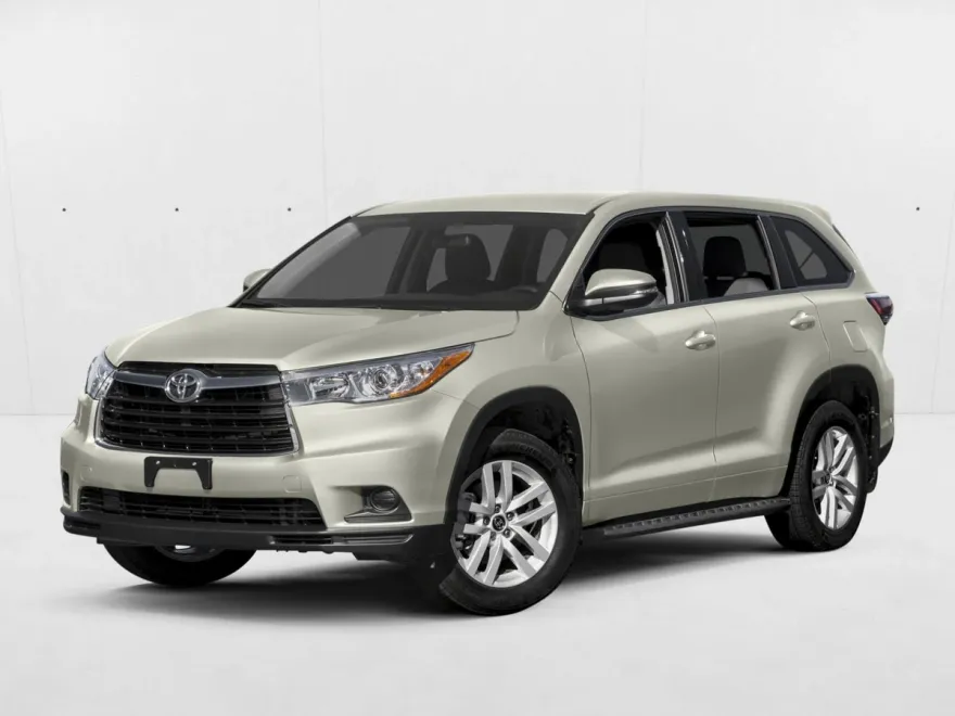 2016 Toyota Highlander LE Plus photo 1