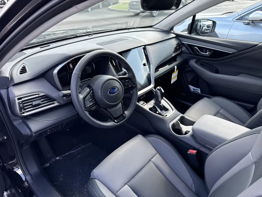 2025 Subaru Outback Onyx Edition photo 1