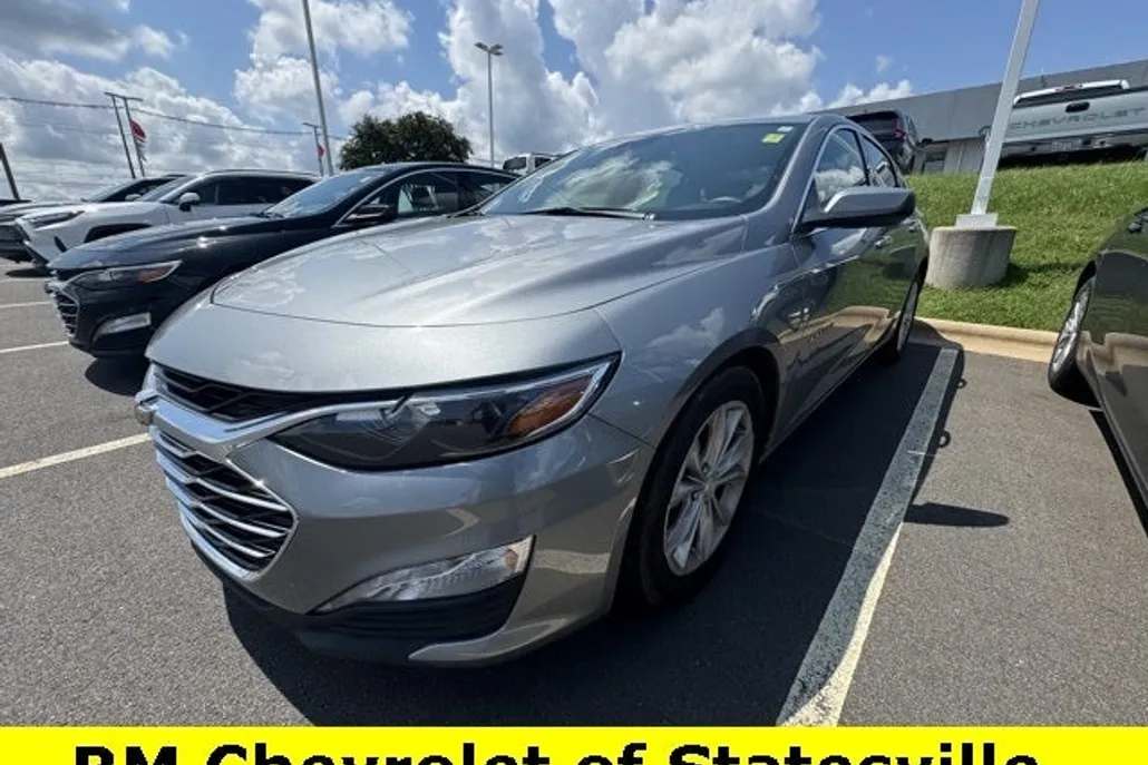 2024 Chevrolet Malibu 1LT photo 1