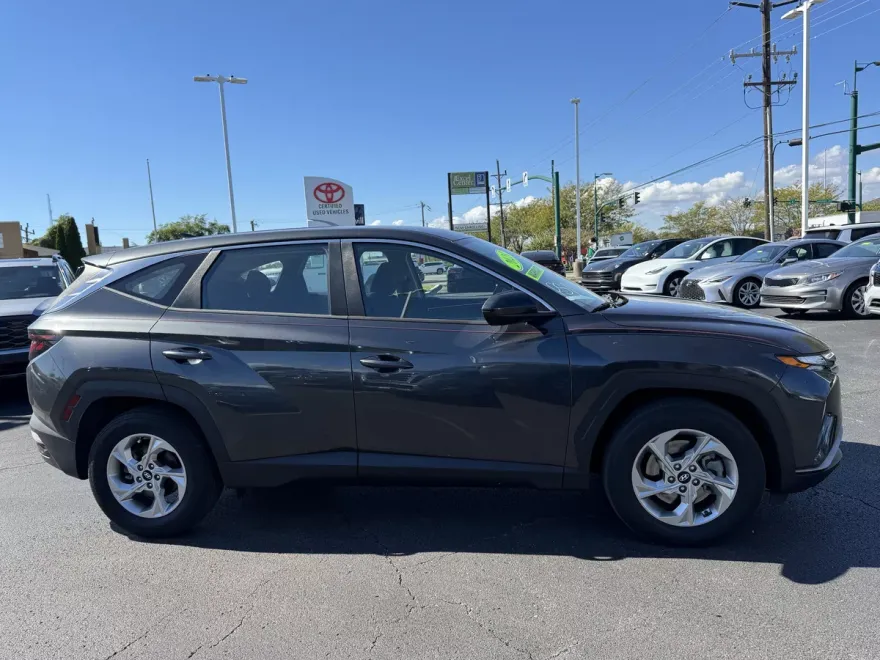 2023 Hyundai Tucson SE photo 1