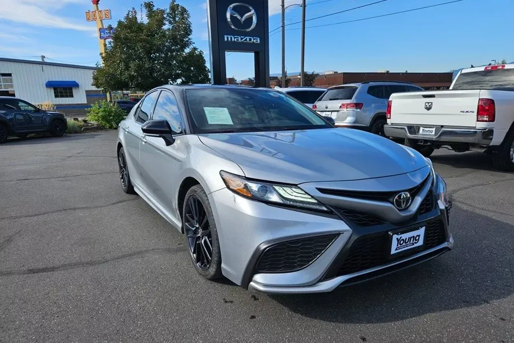 2021 Toyota Camry XSE photo 1